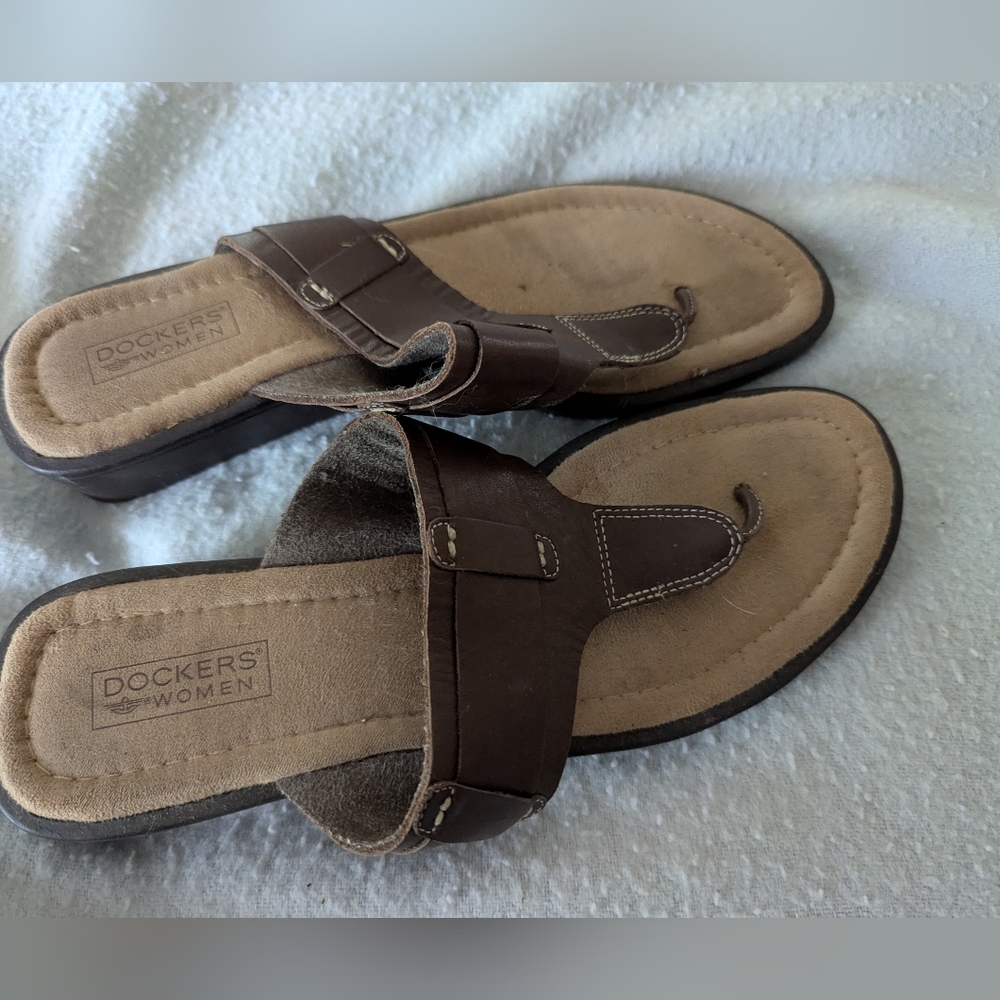 Dockers Women's Tan and Brown Sandals